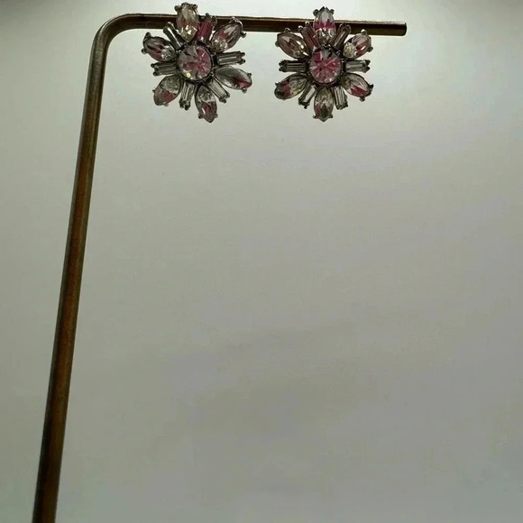 Vintage | Screwback Earrings | Mid Century | Rhinestones | Costume Jewelry - Picture 14 of 15